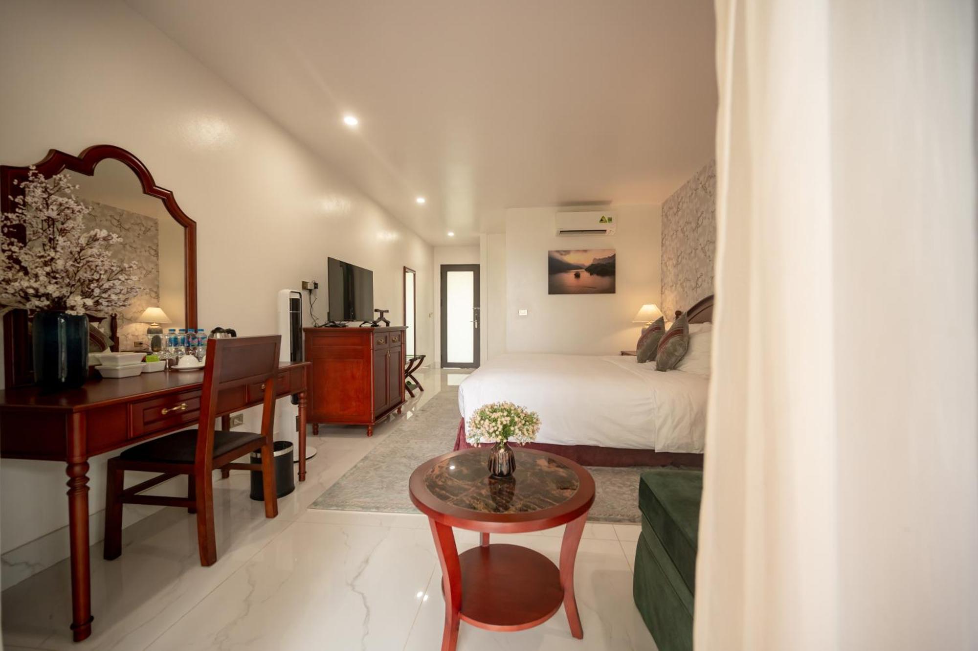 Khach San Son Nu Hotel Bac Kan Exterior photo